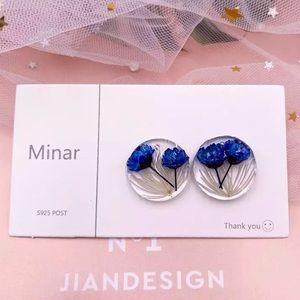 🌸 Navy Floral Glass Resin Elegant Stud Earring 🌸
